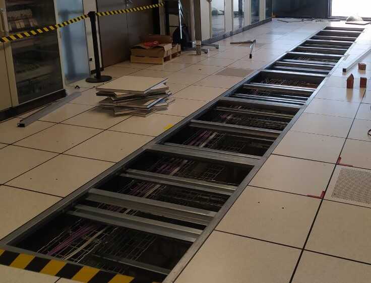 TOLERIE/CHAISES/Chaise P3.jpg